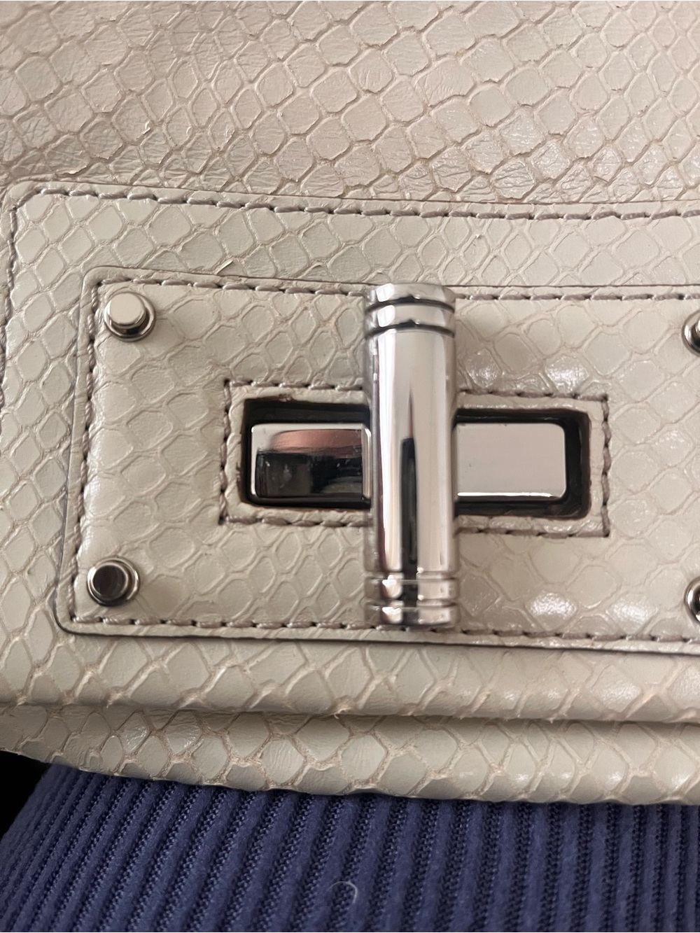 Banana Republic cream snake leather clutch handbag - Picture 8 of 8